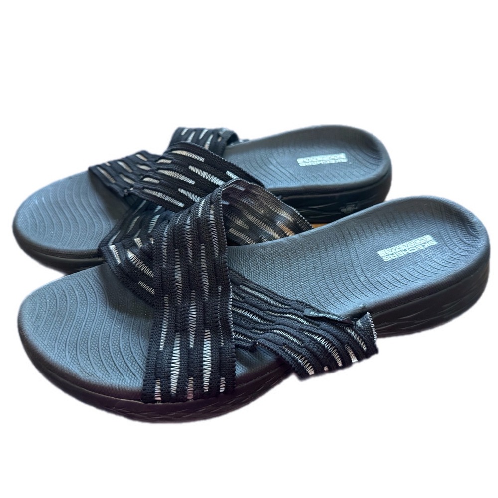 Skechers Slide Sandals Womens 10 Black Excellent Goga Mat‎ Cross Strap On-the-Go - Picture 2 of 9